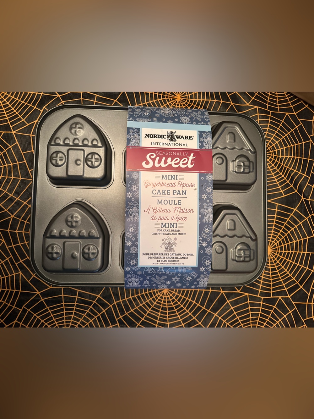 Nordic Ware Mini Gingerbread House Cake Pan